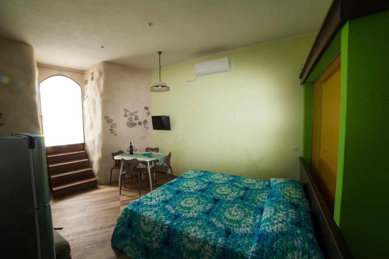 Balcone Sulla Spiaggia เชฟาลู ภายนอก รูปภาพ