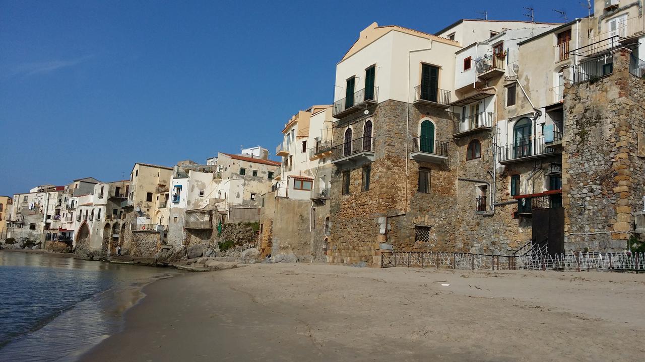 Balcone Sulla Spiaggia เชฟาลู ภายนอก รูปภาพ