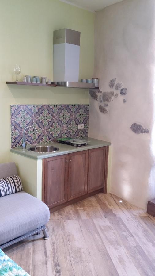 Balcone Sulla Spiaggia เชฟาลู ภายนอก รูปภาพ