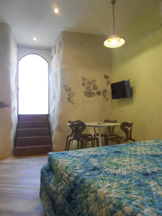 Balcone Sulla Spiaggia เชฟาลู ภายนอก รูปภาพ
